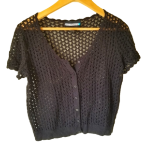 VINTAGE Y2K Baby Doll Crochet Shrug Button Down. Size Medium